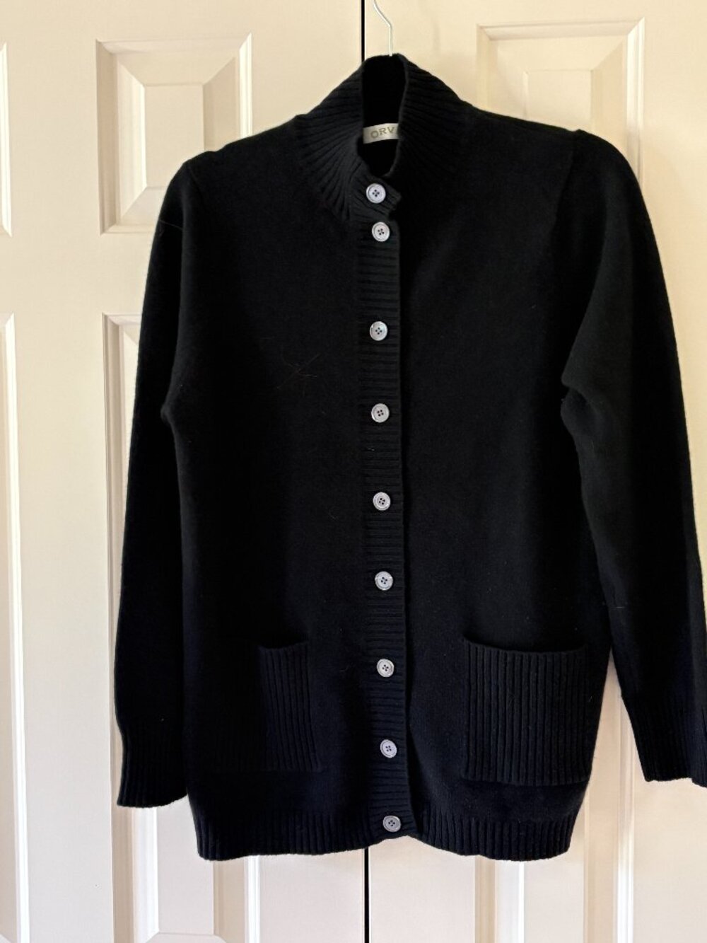 Classic Orvis Women's  100% Cashmere Cardigan Sweater in Black    Sz M